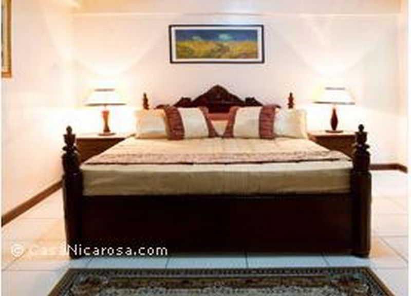 Casa Nicarosa Hotel And Residences Manila Exteriör bild